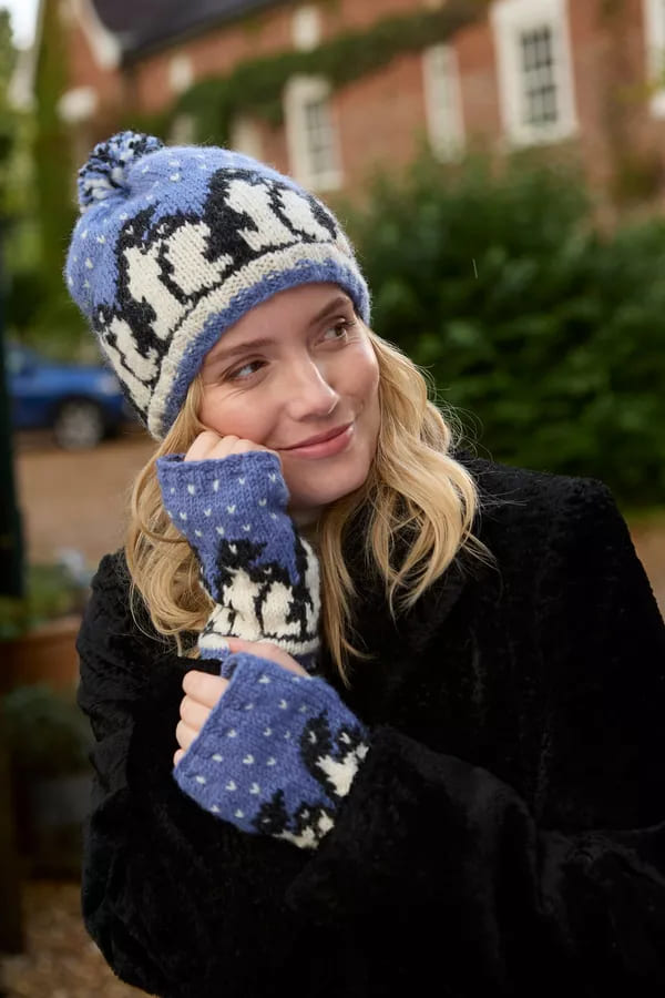 Huddle Of Penguins Handwarmer