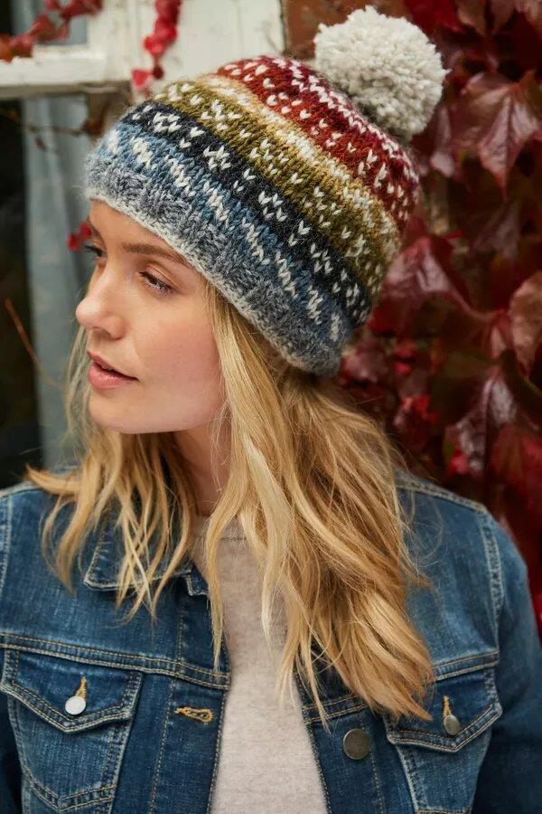 Helmsdale Bobble Beanie