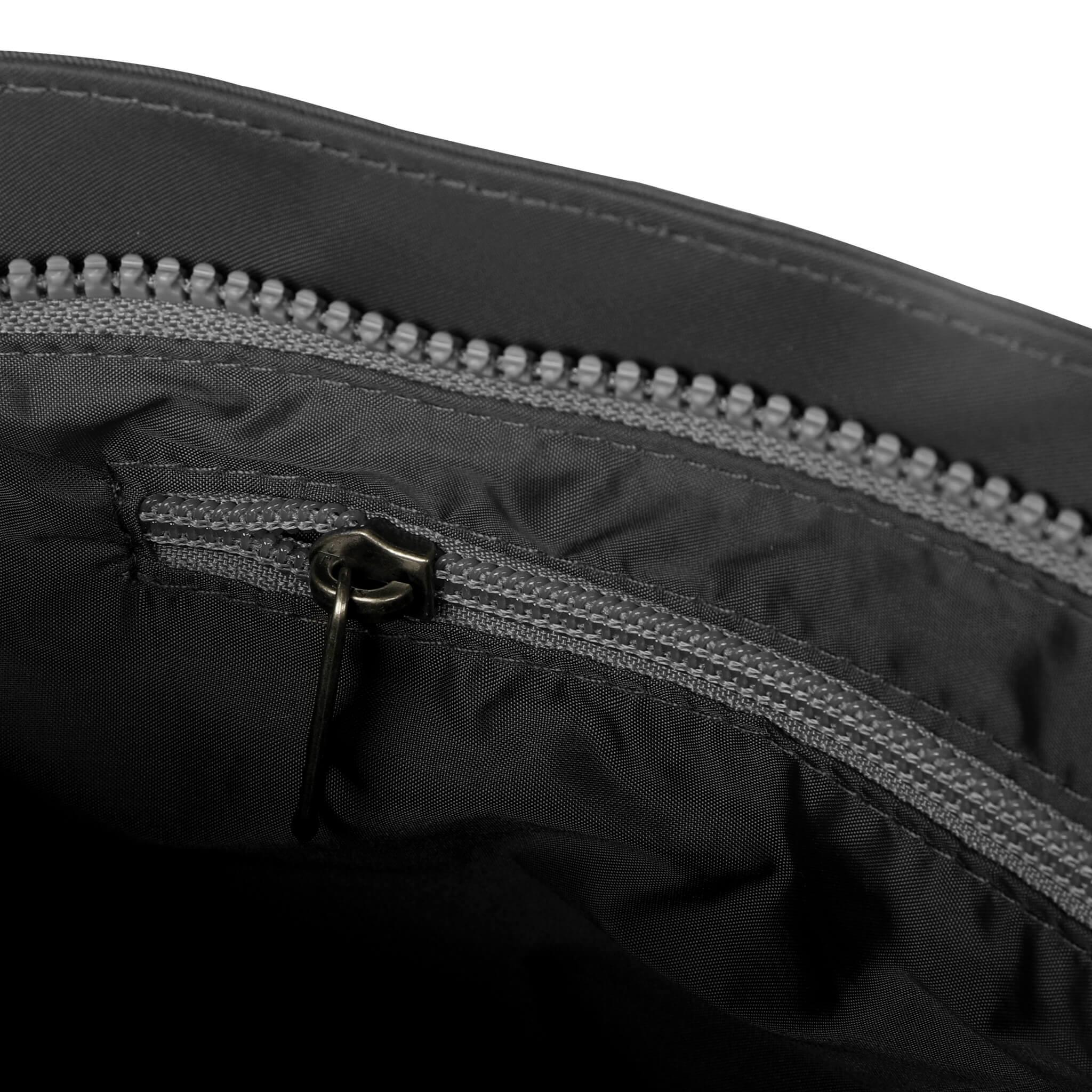 Kennington B Graphite Medium Recycled Nylon