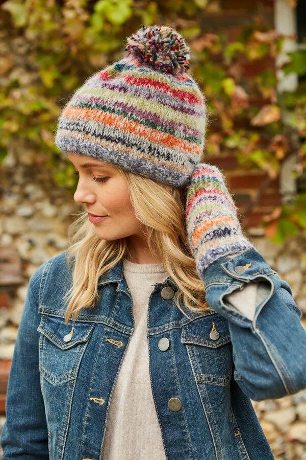 Coroico Bobble Beanie