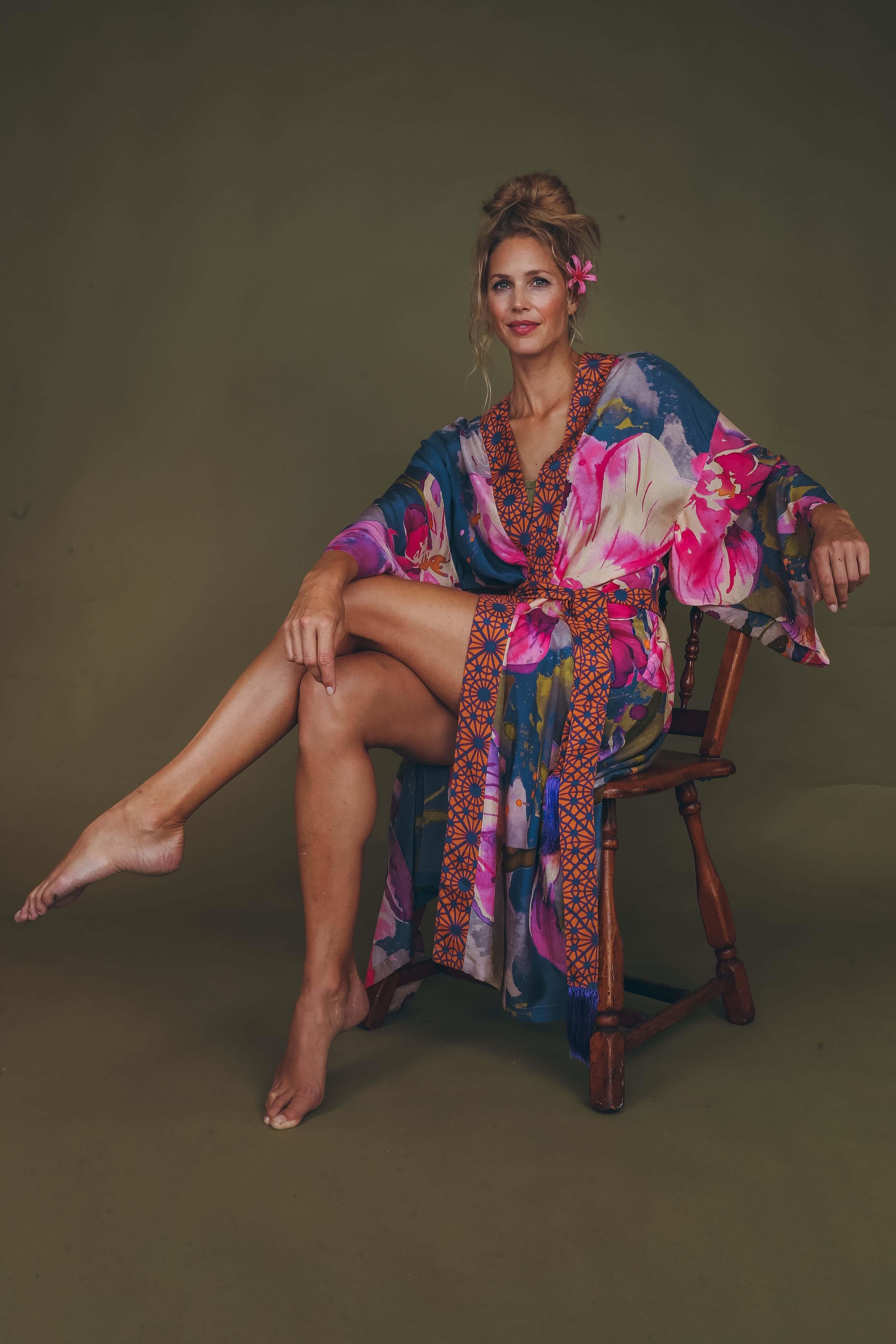 PRINTED KIMONO GOWN - Denim Orchid