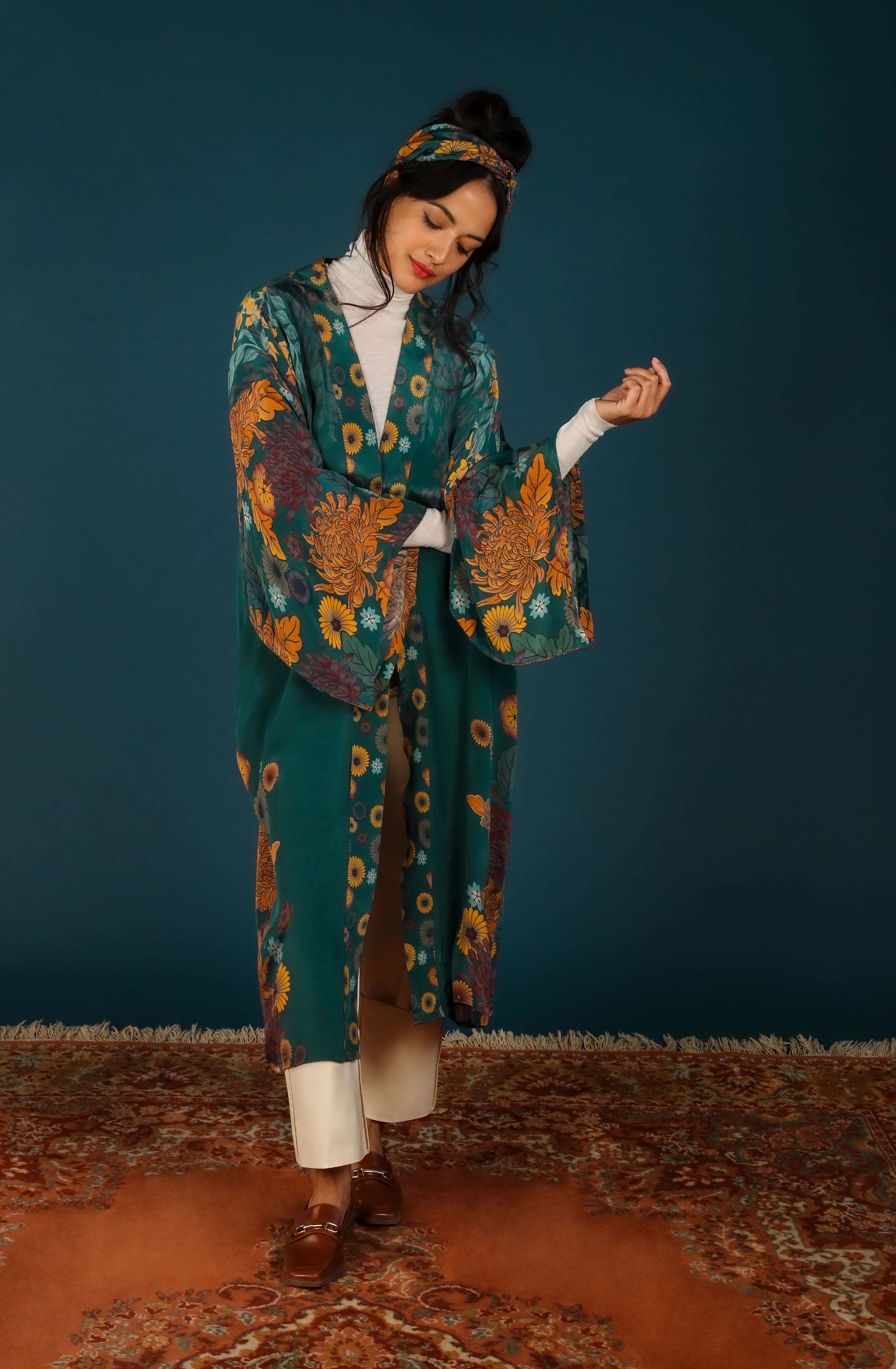 Luxury Kimono Gown Trailing Wisteria - Teal
