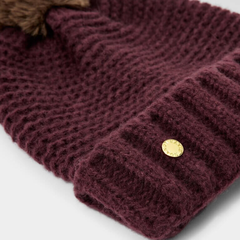 Chunky Knitted Hat | Plum | 20cm X 23cm X 1.5cm