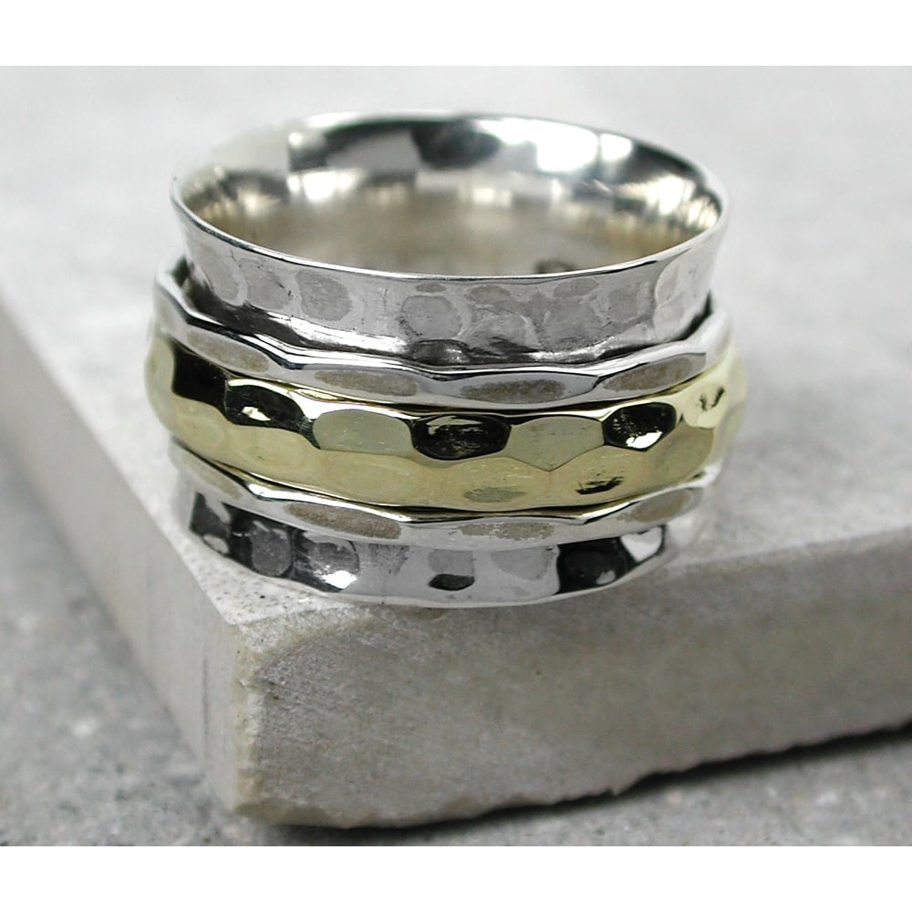 Simple Hammered Spinning Ring With Brass Ring