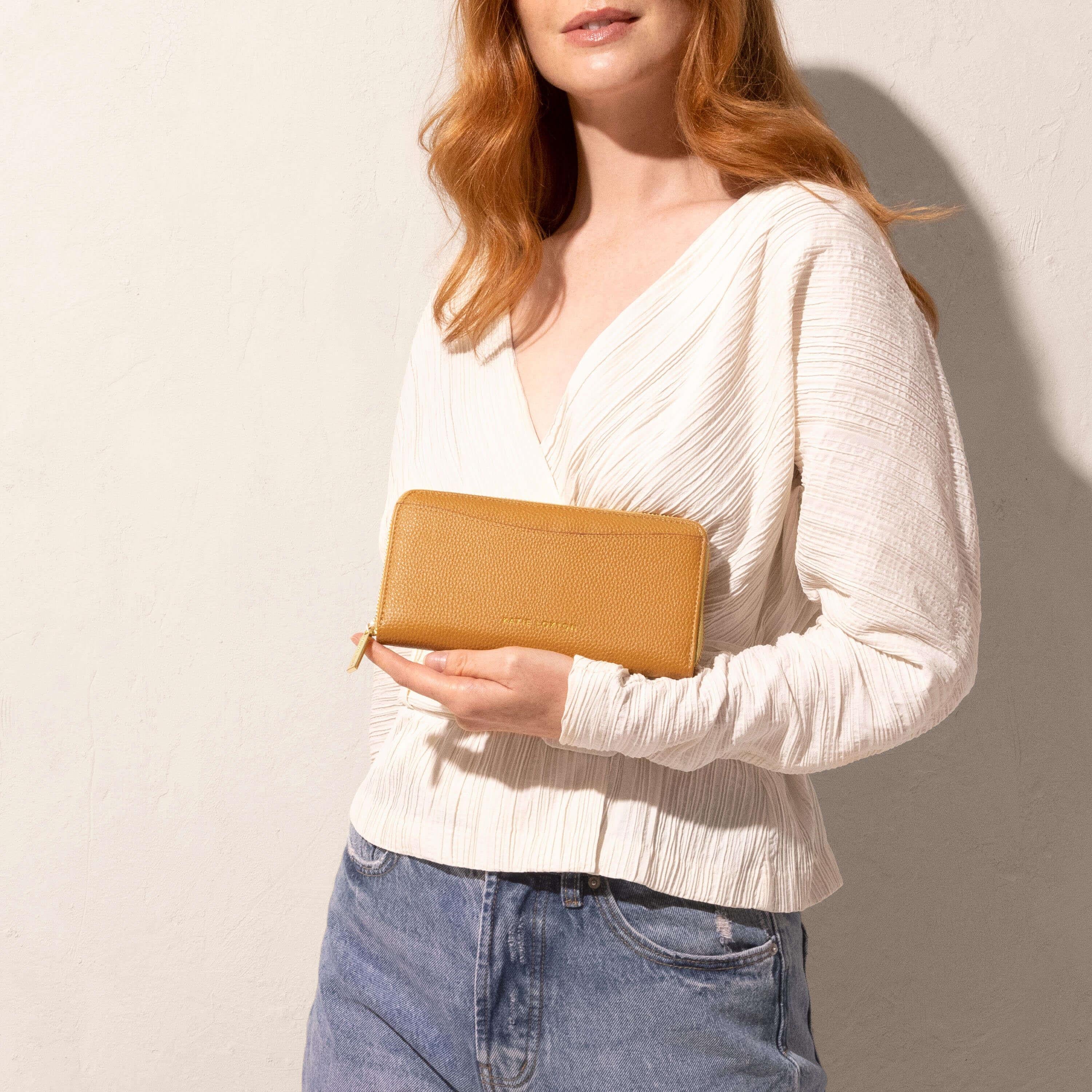 Cara Purse | Dark Amber | 10 X 20 X 2.7cm