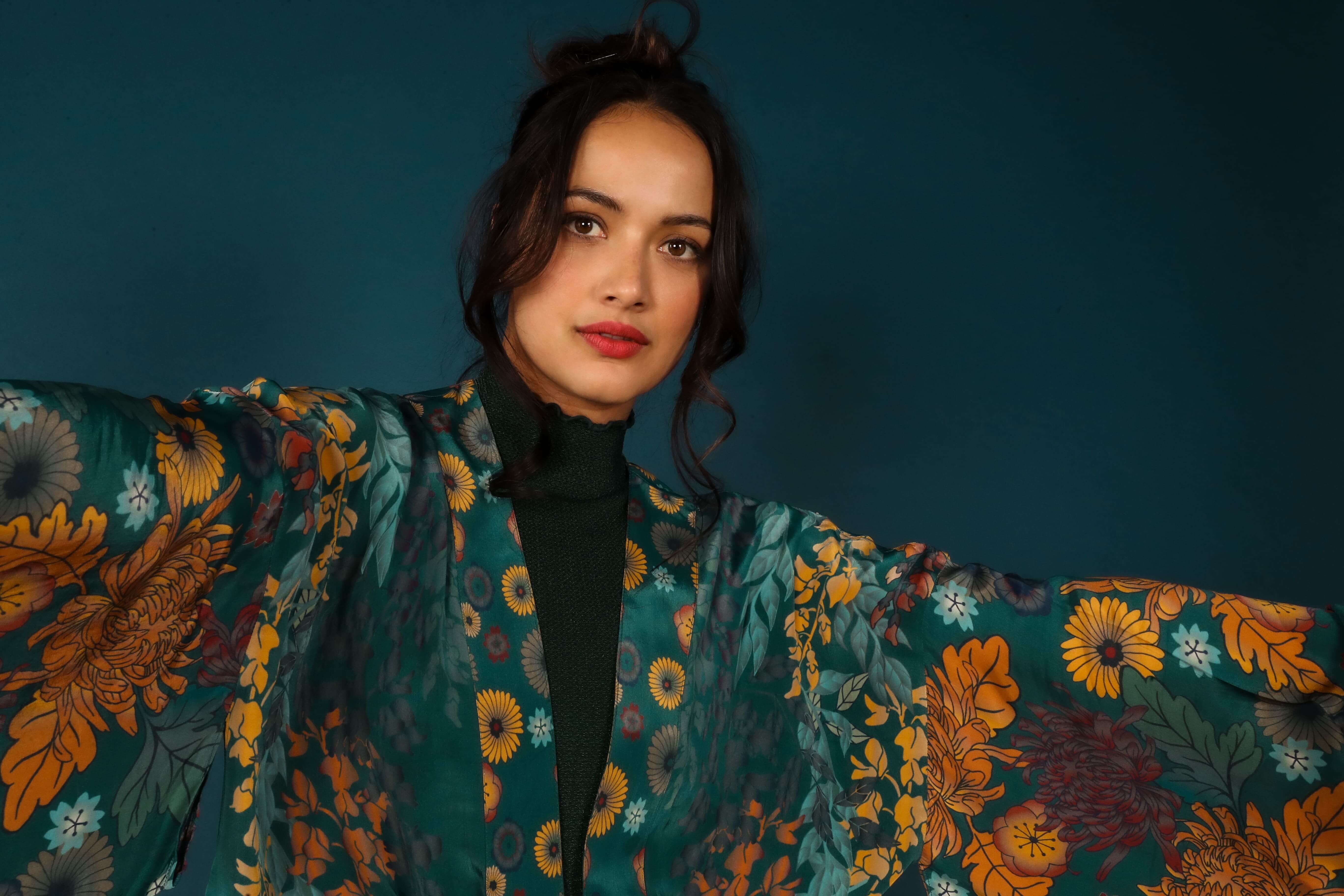 Luxury Kimono Gown Trailing Wisteria - Teal