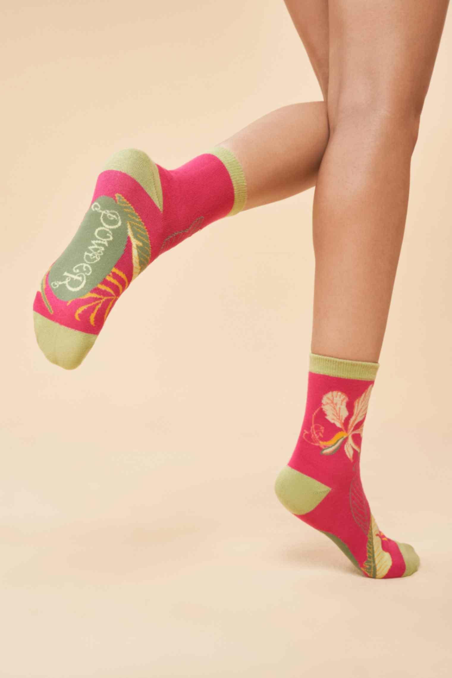 Delicate Tropical Ankle Socks - Dark Rose