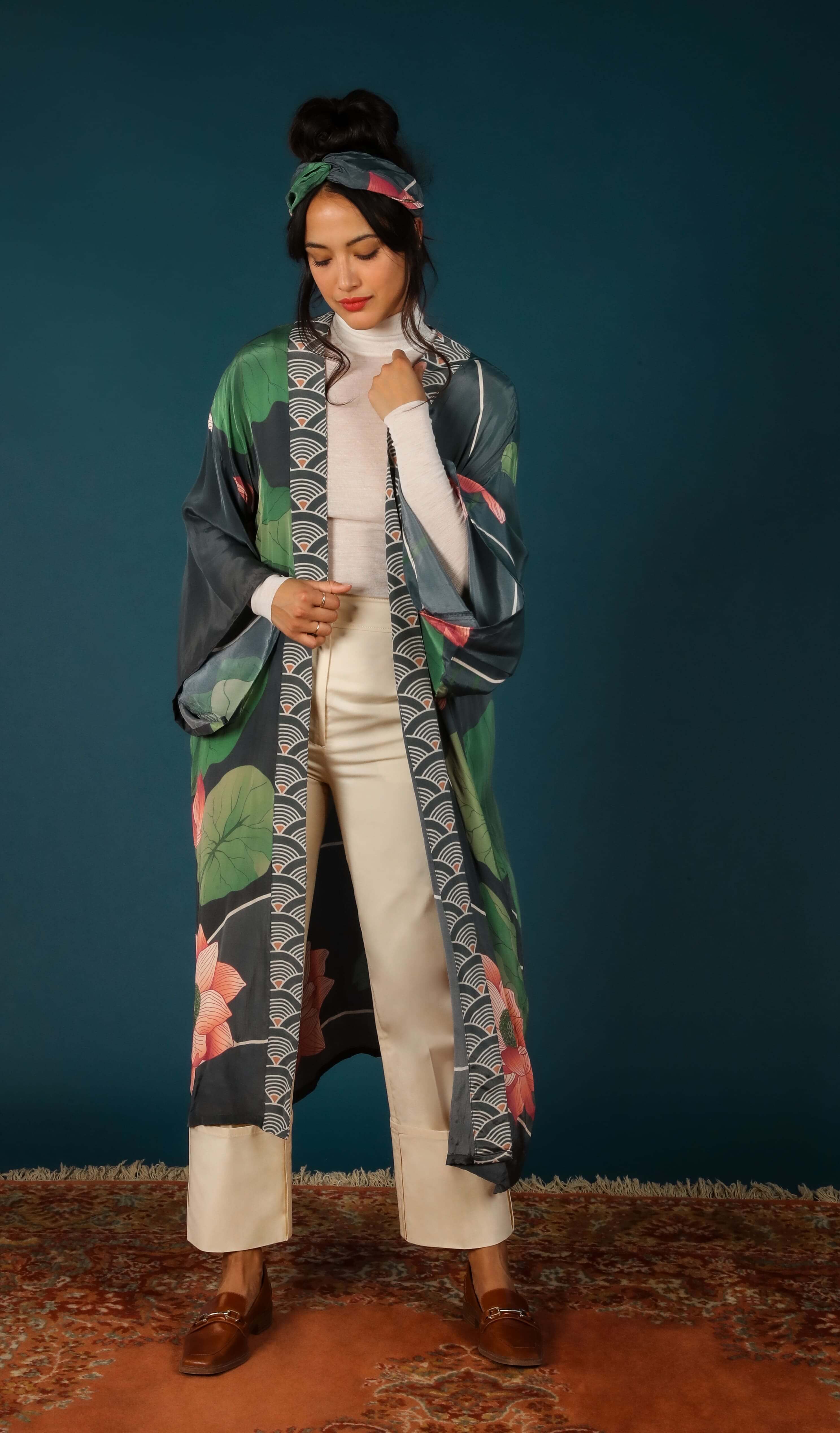 Luxury Kimono Gown Crane At Sunrise