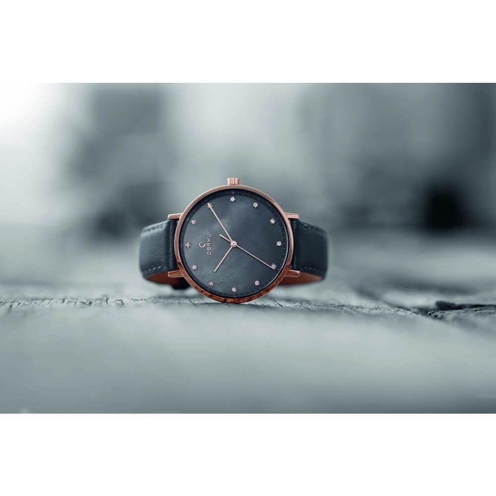 VEST - PEBBLE Rose Gold Plated Leather Calf Watch